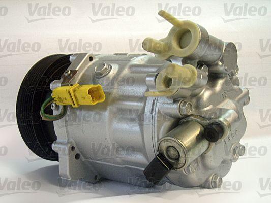 VALEO 813715 - Компресор, кондиціонер autocars.com.ua