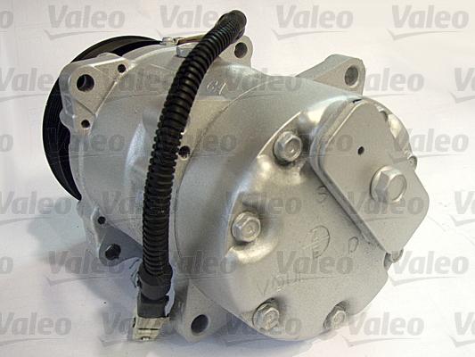 Valeo 813806 - Компресор, кондиціонер autocars.com.ua