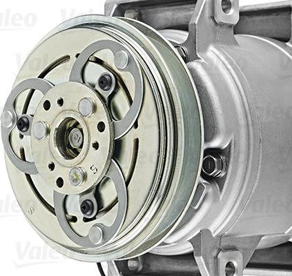 Valeo 815022 - Компресор, кондиціонер autocars.com.ua