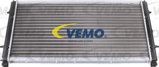 Vemo V10-60-0022 - Радіатор, охолодження двигуна autocars.com.ua