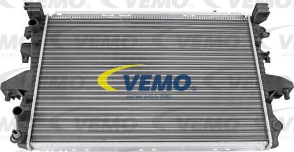 Vemo V10-60-0028 - Радіатор, охолодження двигуна autocars.com.ua