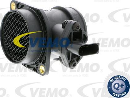 Vemo V10-72-0960-1 - Датчик потоку, маси повітря autocars.com.ua