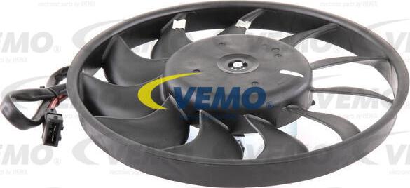 Vemo V15-01-1808 - Вентилятор, охолодження двигуна autocars.com.ua