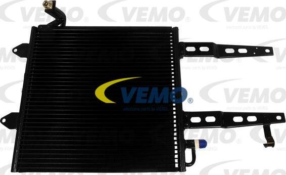 Vemo V15-62-1003 - Конденсатор, кондиціонер autocars.com.ua