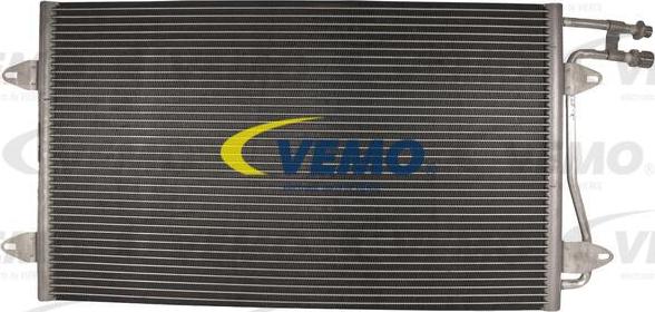 Vemo V15-62-1044 - Конденсатор, кондиціонер autocars.com.ua