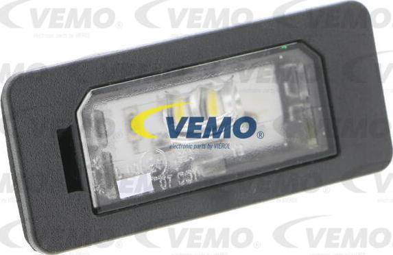 Vemo V20-84-0013 - Фонарь освещения номерного знака avtokuzovplus.com.ua