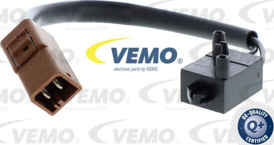 Vemo V22-73-0020 - Вимикач, привід зчеплення (Tempomat) autocars.com.ua