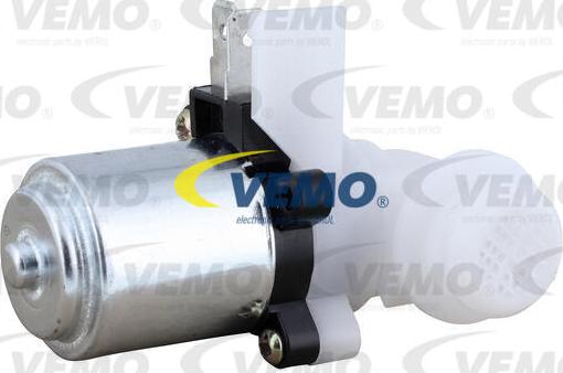 Vemo V24-08-0002 - Водяний насос, система очищення вікон autocars.com.ua