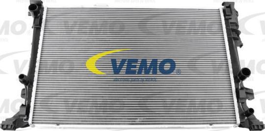 Vemo V30-60-0017 - Радіатор, охолодження двигуна autocars.com.ua