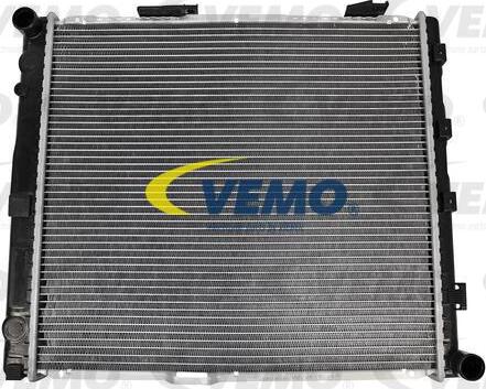 Vemo V30-60-1304 - Радіатор, охолодження двигуна autocars.com.ua