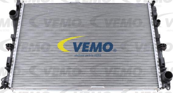 Vemo V30-60-1347 - Радіатор, охолодження двигуна autocars.com.ua