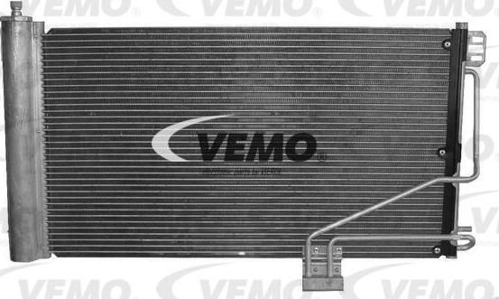 Vemo V30-62-1024 - Конденсатор, кондиціонер autocars.com.ua
