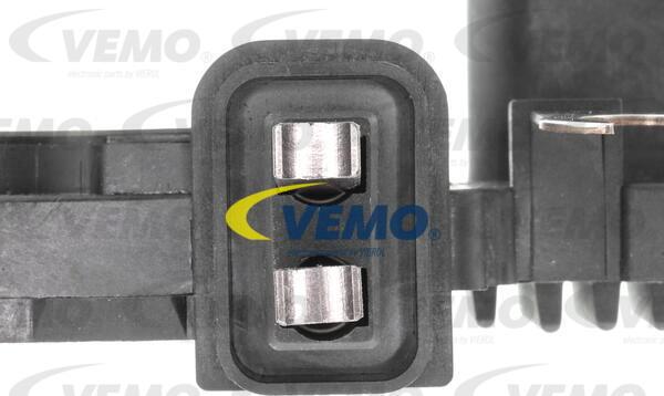 Vemo V30-77-0024 - Регулятор напруги генератора autocars.com.ua