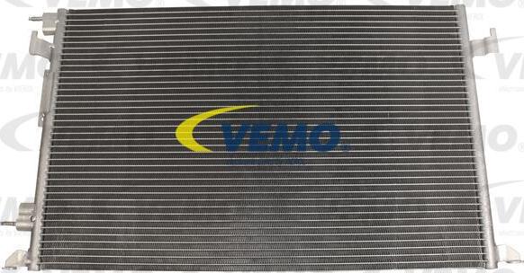 Vemo V40-62-0011 - Конденсатор, кондиціонер autocars.com.ua