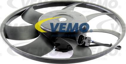 Vemo V46-01-1304 - Вентилятор, охолодження двигуна autocars.com.ua