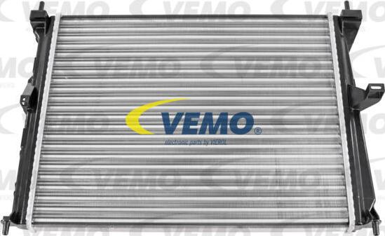 Vemo V46-60-0032 - Радіатор, охолодження двигуна autocars.com.ua